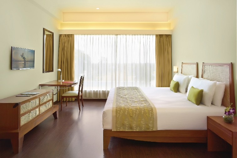 Executive Suite Garden View King Bed at The Gateway Hotel Balaghat Road