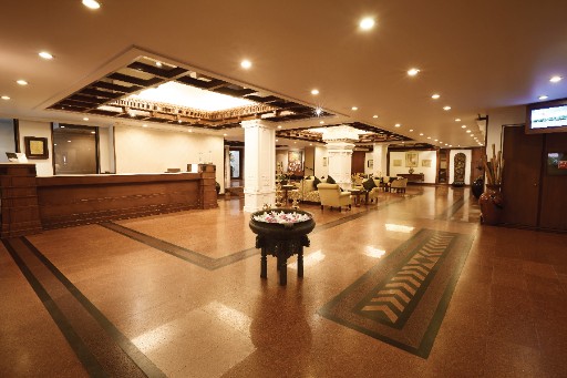 The-Gateway-Hotel-Marine-Drive-Ernakulam-Lobby-3X2