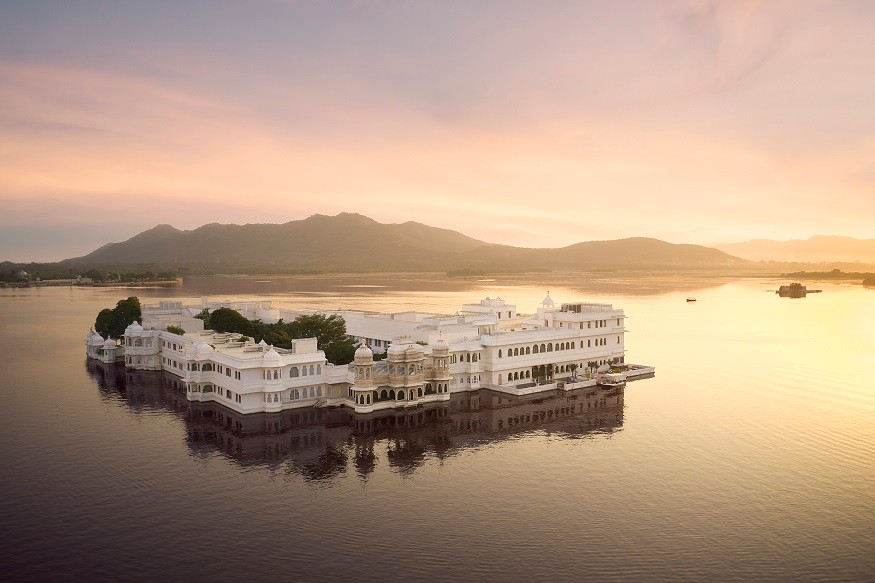 Taj Lake Palace, Udaipur - Grand Palace Hotel in Udaipur at Lake Pichola | Taj Hotels