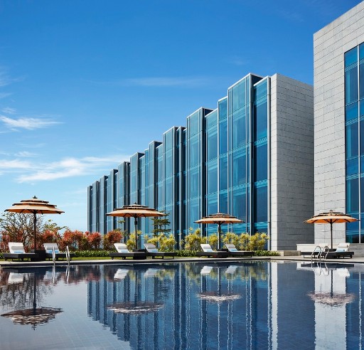 Poolview of Luxury Hotel in Bangalore, Taj Bangalore